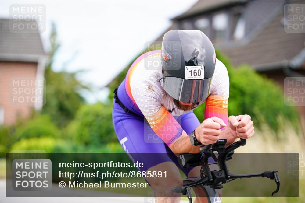31.08.2025 - Elbe Triathlon Hamburg Michael Burmester http://msf.ph/oto/8685891 31.08.2025 14:14:11 Radfahren 142 meine-sportfotos.de