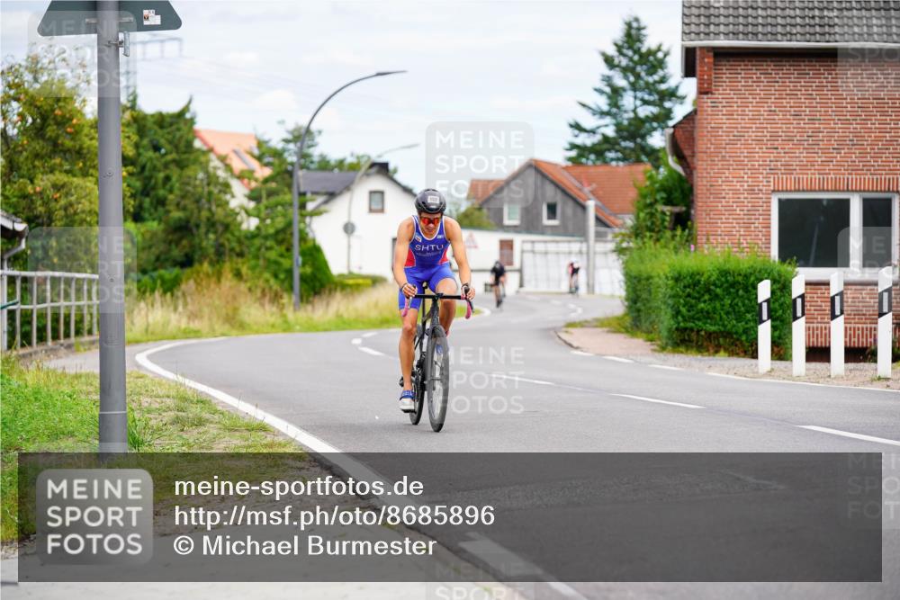 31.08.2025 - Elbe Triathlon Hamburg Michael Burmester http://msf.ph/oto/8685896 31.08.2025 14:14:19 Radfahren 153 meine-sportfotos.de