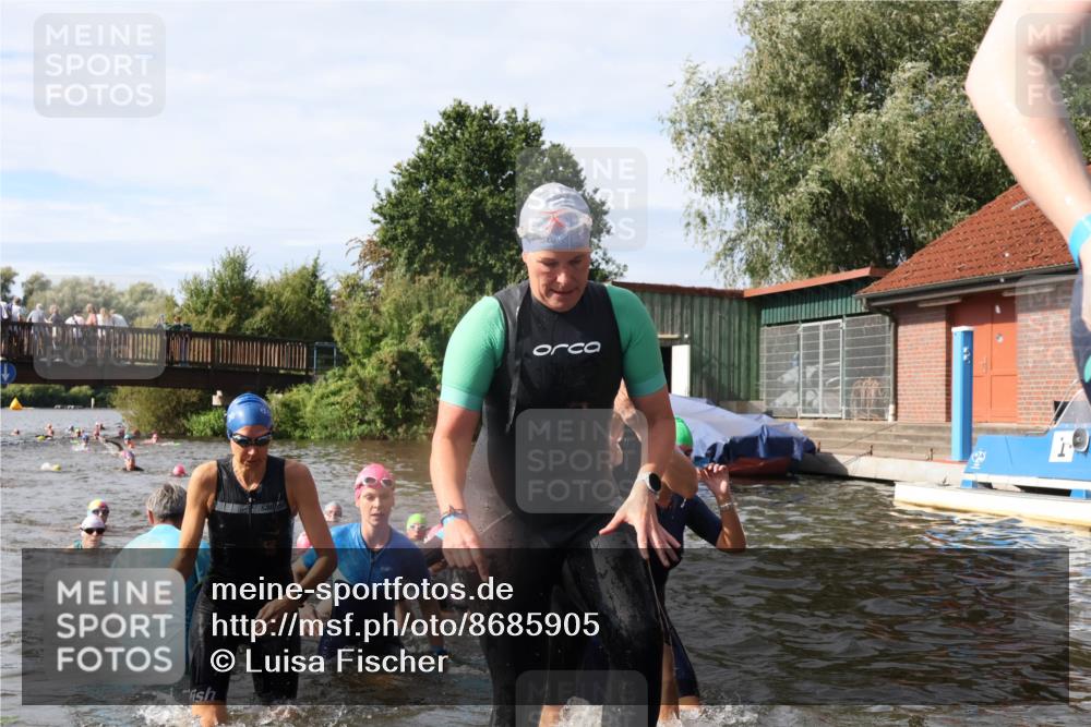 31.08.2025 - Elbe Triathlon Hamburg Luisa Fischer http://msf.ph/oto/8685905 31.08.2025 10:42:00 Schwimmen 1365, 1375, 1381, 1382, 1393, 1413, 1428, 1450, 1484, 1487, 1498 meine-sportfotos.de