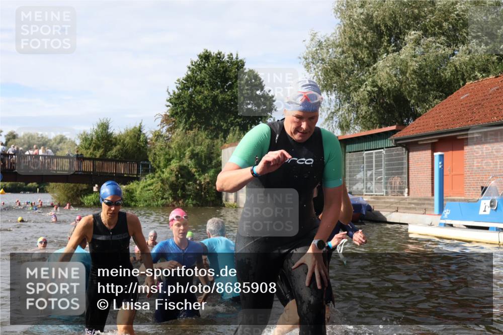 31.08.2025 - Elbe Triathlon Hamburg Luisa Fischer http://msf.ph/oto/8685908 31.08.2025 10:42:00 Schwimmen 1365, 1375, 1381, 1382, 1393, 1413, 1428, 1450, 1484, 1487, 1498 meine-sportfotos.de