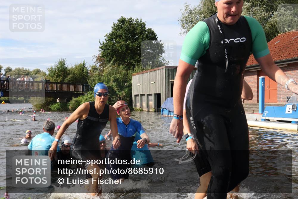 31.08.2025 - Elbe Triathlon Hamburg Luisa Fischer http://msf.ph/oto/8685910 31.08.2025 10:42:01 Schwimmen 1365, 1375, 1381, 1382, 1393, 1395, 1413, 1428, 1450, 1484, 1487, 1498 meine-sportfotos.de