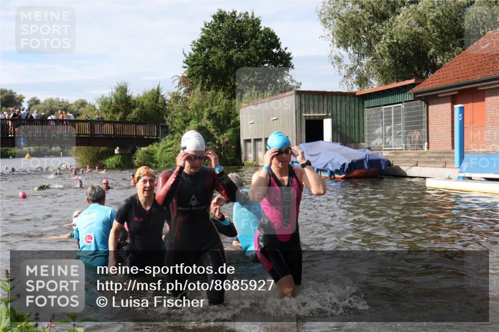 31.08.2025 - Elbe Triathlon Hamburg Luisa Fischer http://msf.ph/oto/8685927 31.08.2025 10:42:04 Schwimmen 1365, 1381, 1382, 1393, 1395, 1411, 1413, 1416, 1425, 1428, 1433, 1450, 1484, 1487, 1498 meine-sportfotos.de