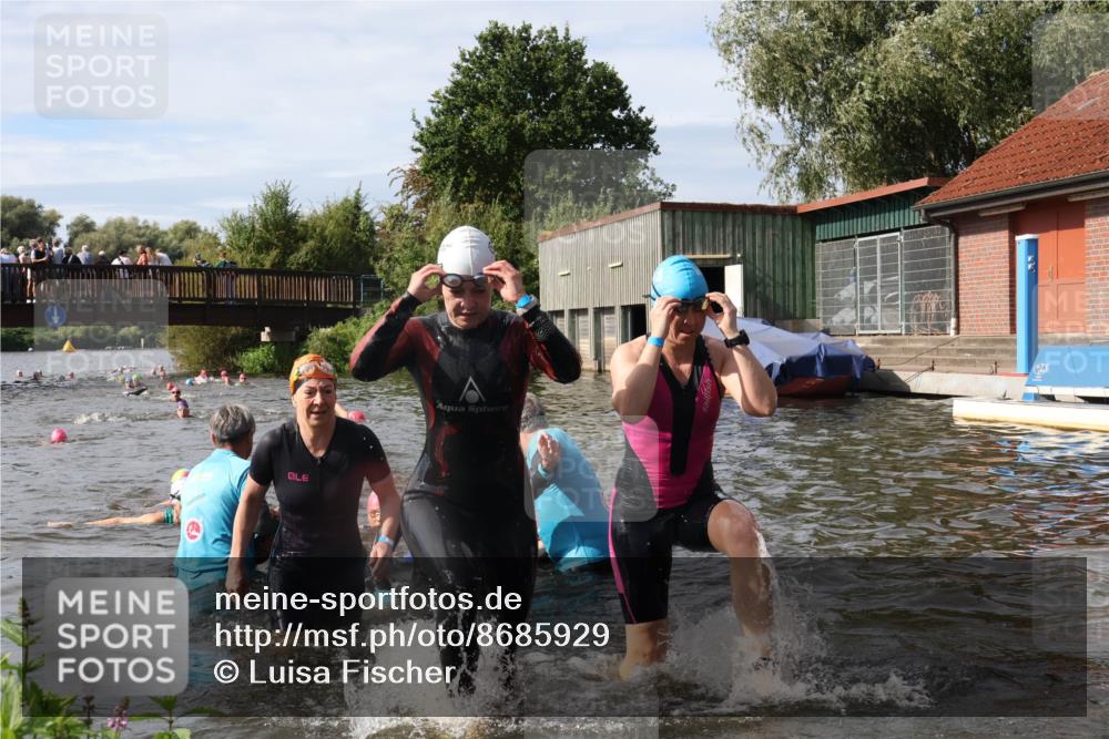 31.08.2025 - Elbe Triathlon Hamburg Luisa Fischer http://msf.ph/oto/8685929 31.08.2025 10:42:04 Schwimmen 1365, 1381, 1382, 1393, 1395, 1411, 1413, 1416, 1425, 1428, 1433, 1450, 1484, 1487, 1498 meine-sportfotos.de