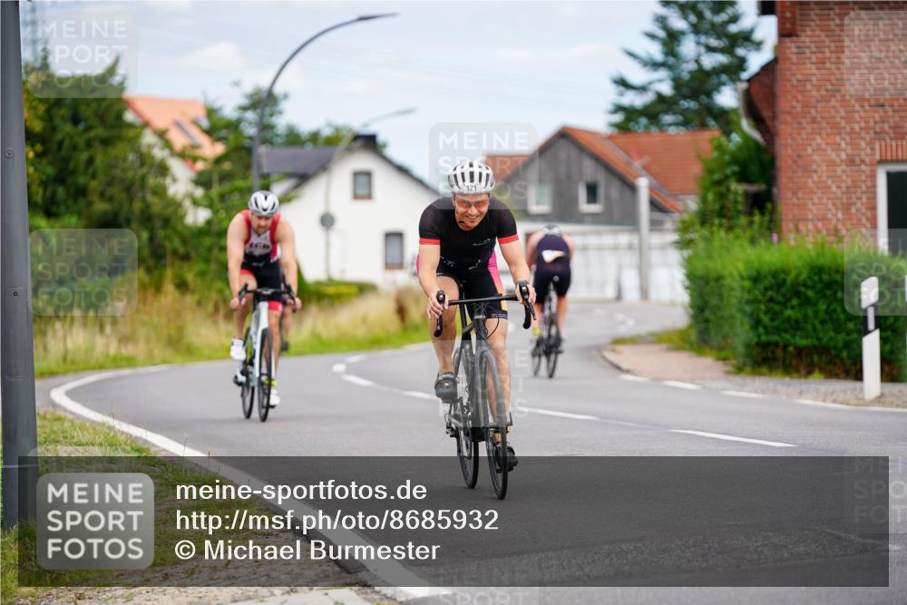 31.08.2025 - Elbe Triathlon Hamburg Michael Burmester http://msf.ph/oto/8685932 31.08.2025 14:14:37 Radfahren 158 meine-sportfotos.de