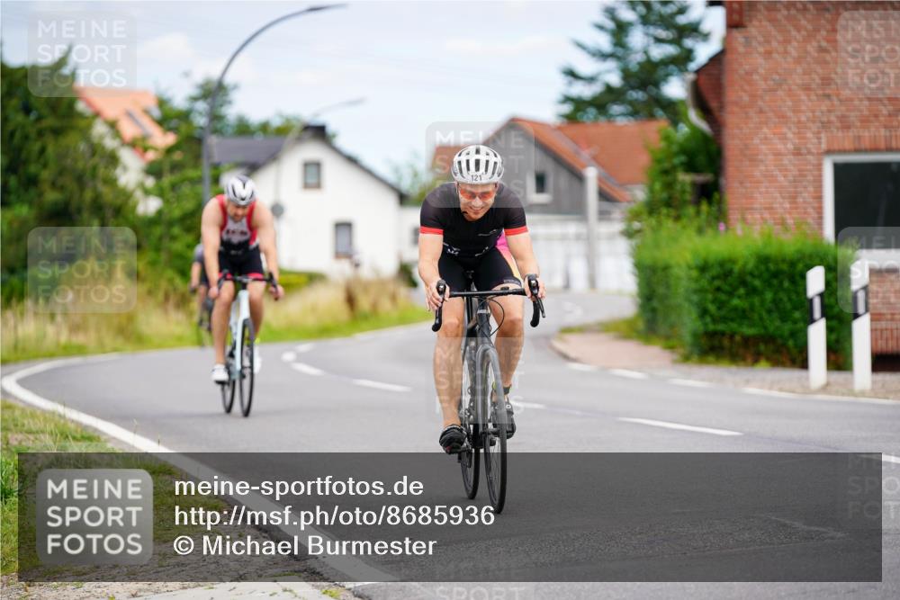 31.08.2025 - Elbe Triathlon Hamburg Michael Burmester http://msf.ph/oto/8685936 31.08.2025 14:14:37 Radfahren 158 meine-sportfotos.de