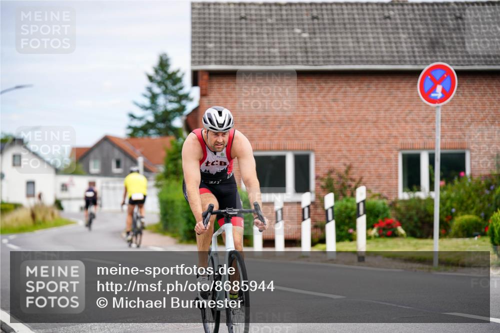 31.08.2025 - Elbe Triathlon Hamburg Michael Burmester http://msf.ph/oto/8685944 31.08.2025 14:14:39 Radfahren 158 meine-sportfotos.de