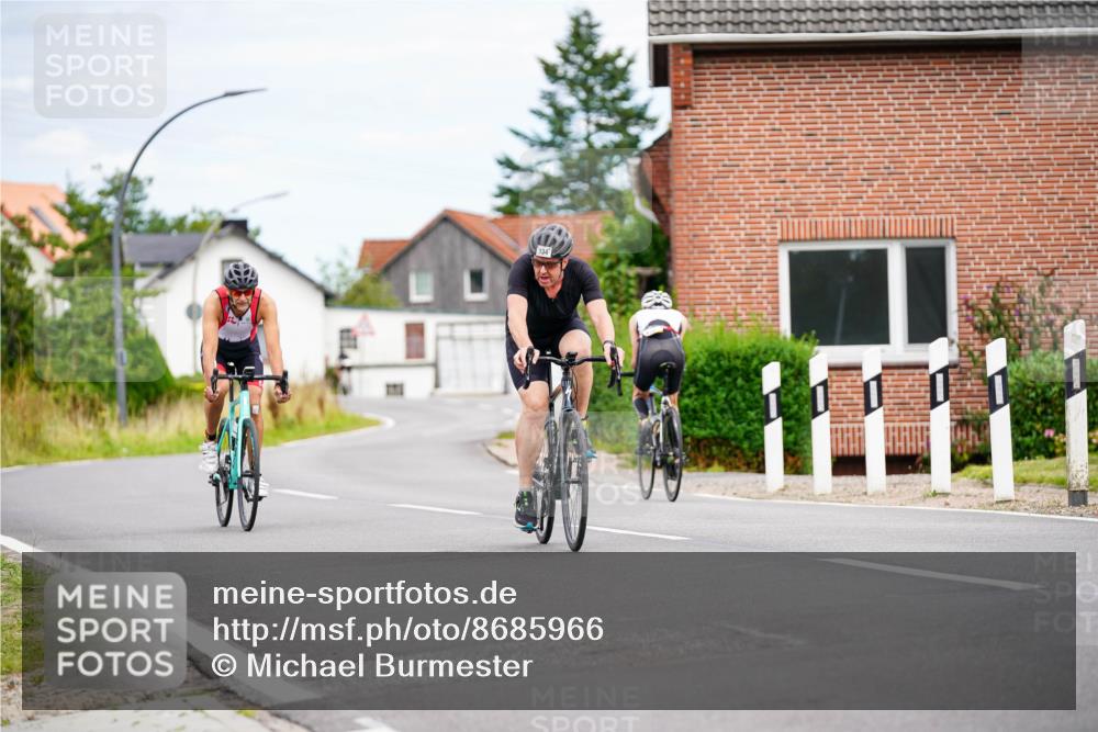 31.08.2025 - Elbe Triathlon Hamburg Michael Burmester http://msf.ph/oto/8685966 31.08.2025 14:14:54 Radfahren 127 meine-sportfotos.de