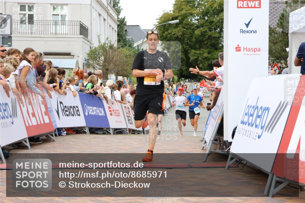 31.08.2025 - 21. Blankeneser Heldenlauf Strokosch-Dieckow http://msf.ph/oto/8685971 31.08.2025 12:00:32 Ziel 5784, 4144, 4394, 4395 meine-sportfotos.de