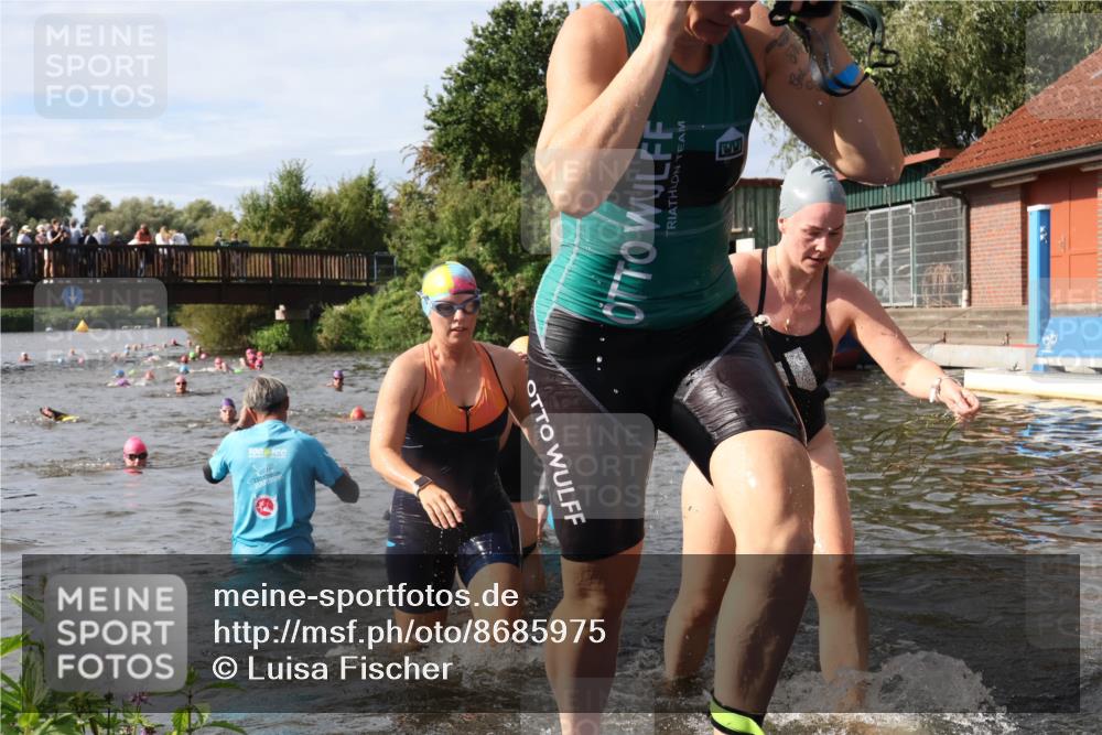 31.08.2025 - Elbe Triathlon Hamburg Luisa Fischer http://msf.ph/oto/8685975 31.08.2025 10:42:14 Schwimmen 1357, 1395, 1407, 1410, 1411, 1416, 1425, 1433, 1436, 1450 meine-sportfotos.de