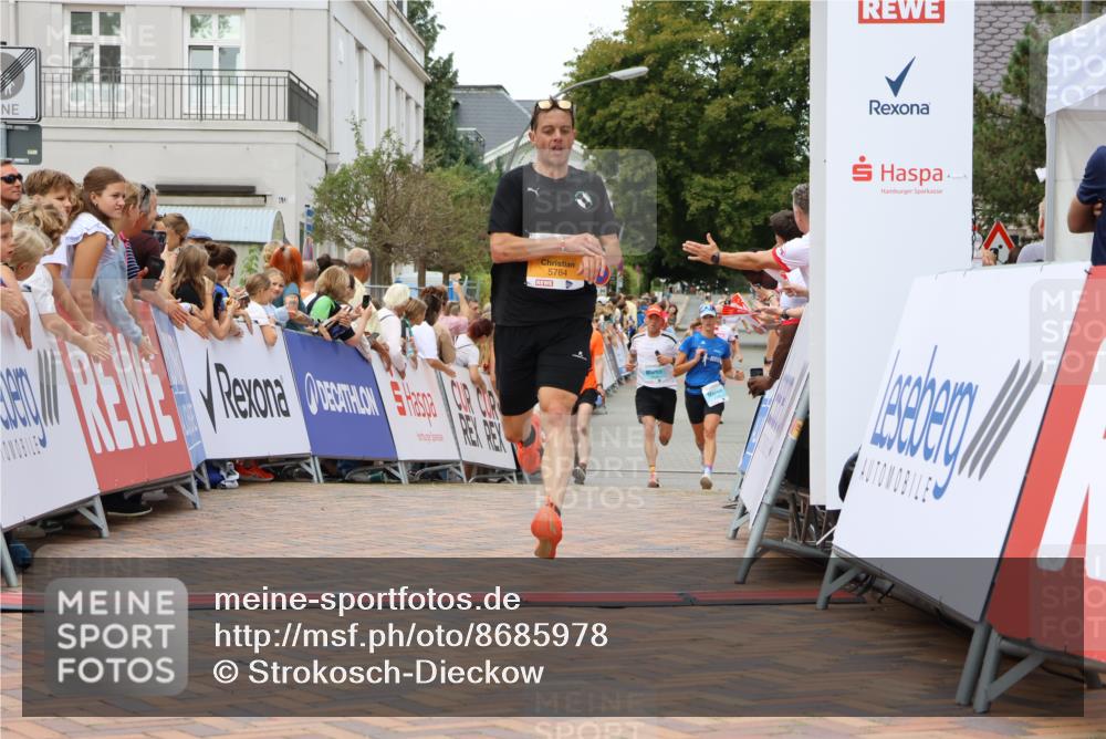 31.08.2025 - 21. Blankeneser Heldenlauf Strokosch-Dieckow http://msf.ph/oto/8685978 31.08.2025 12:00:32 Ziel 5784, 4144, 4394, 4395 meine-sportfotos.de