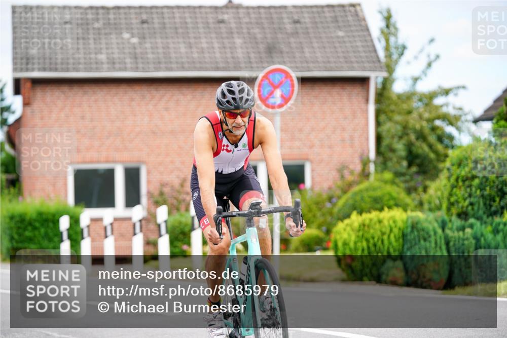 31.08.2025 - Elbe Triathlon Hamburg Michael Burmester http://msf.ph/oto/8685979 31.08.2025 14:14:56 Radfahren 127 meine-sportfotos.de