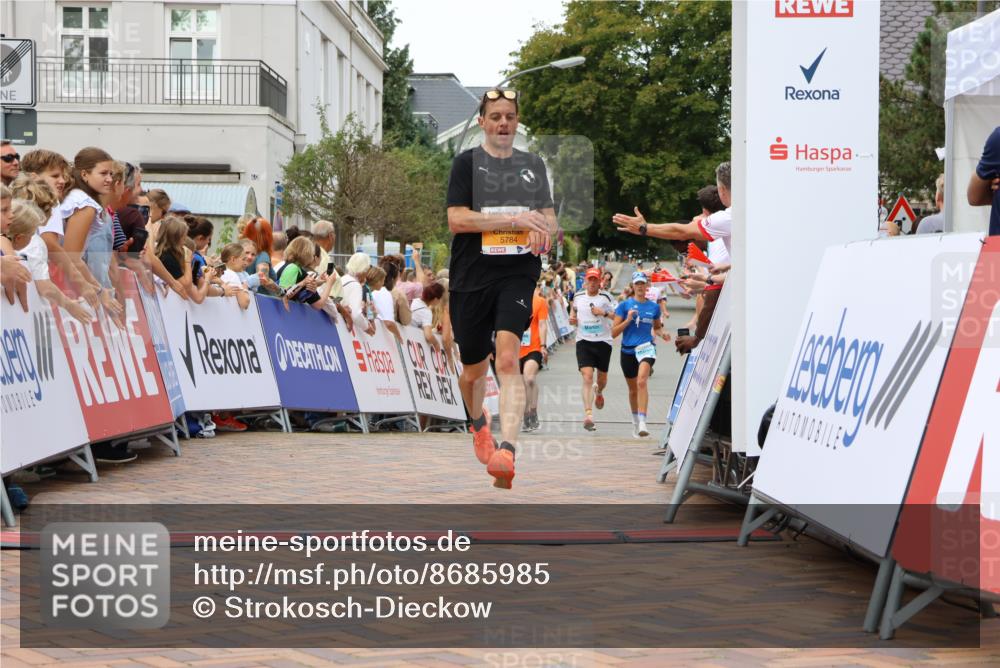 31.08.2025 - 21. Blankeneser Heldenlauf Strokosch-Dieckow http://msf.ph/oto/8685985 31.08.2025 12:00:32 Ziel 5784, 4144, 4394, 4395 meine-sportfotos.de