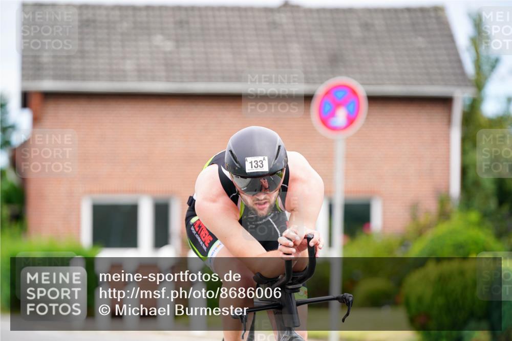 31.08.2025 - Elbe Triathlon Hamburg Michael Burmester http://msf.ph/oto/8686006 31.08.2025 14:15:18 Radfahren 136 meine-sportfotos.de