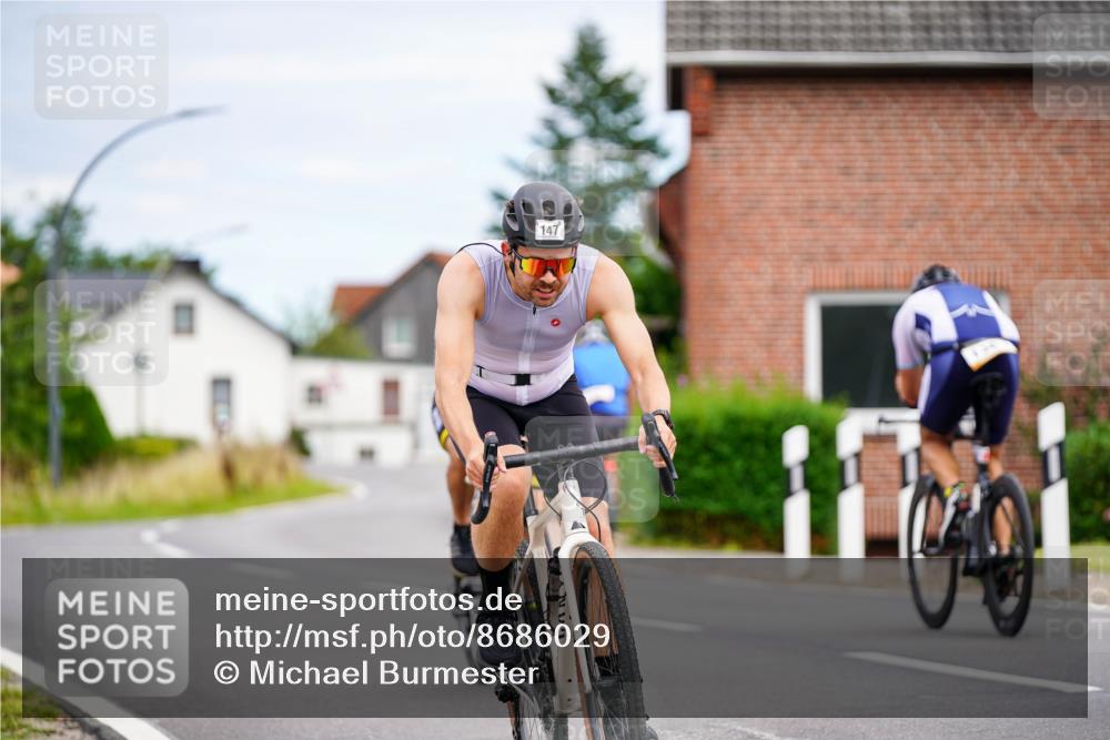 31.08.2025 - Elbe Triathlon Hamburg Michael Burmester http://msf.ph/oto/8686029 31.08.2025 14:15:28 Radfahren 135, 136, 147 meine-sportfotos.de