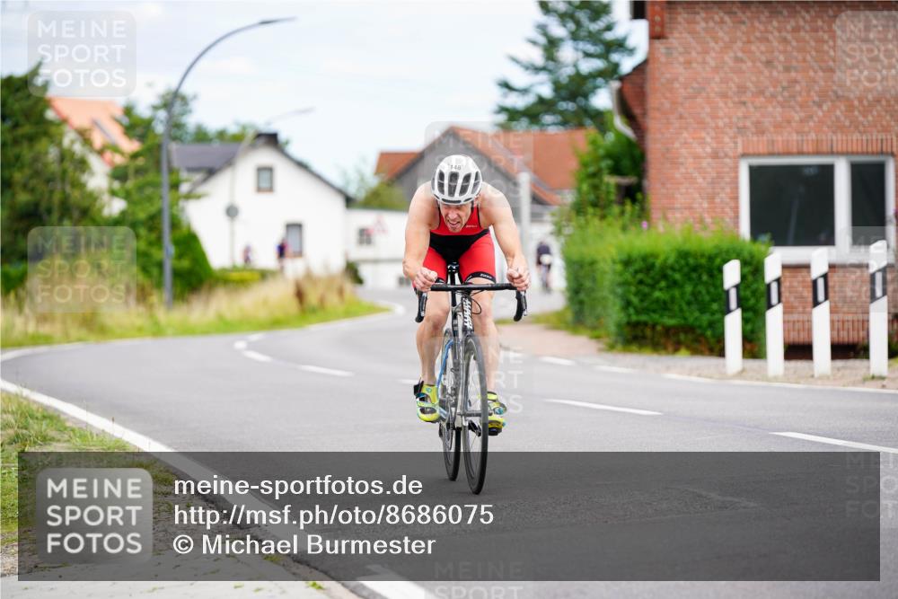 31.08.2025 - Elbe Triathlon Hamburg Michael Burmester http://msf.ph/oto/8686075 31.08.2025 14:16:17 Radfahren 131, 145 meine-sportfotos.de