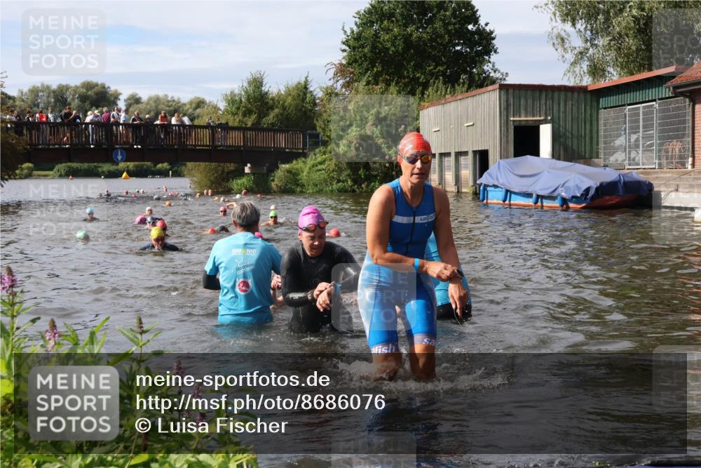 31.08.2025 - Elbe Triathlon Hamburg Luisa Fischer http://msf.ph/oto/8686076 31.08.2025 10:42:52 Schwimmen 988, 1358, 1366, 1394, 1435, 1474, 1481 meine-sportfotos.de