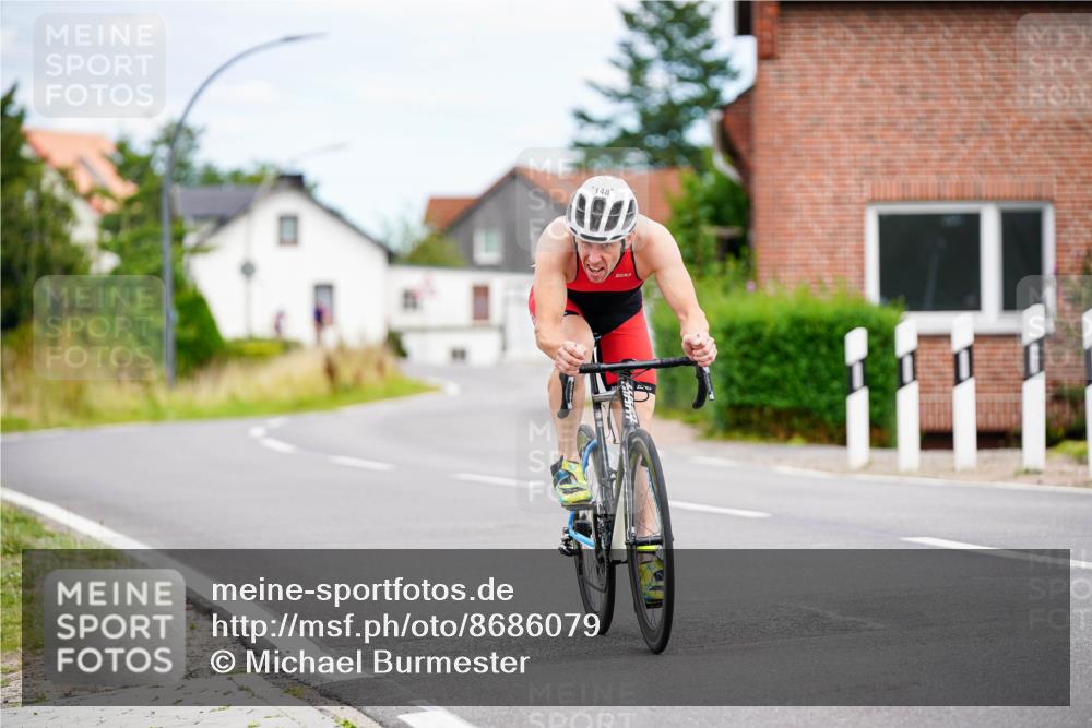31.08.2025 - Elbe Triathlon Hamburg Michael Burmester http://msf.ph/oto/8686079 31.08.2025 14:16:17 Radfahren 131, 145 meine-sportfotos.de