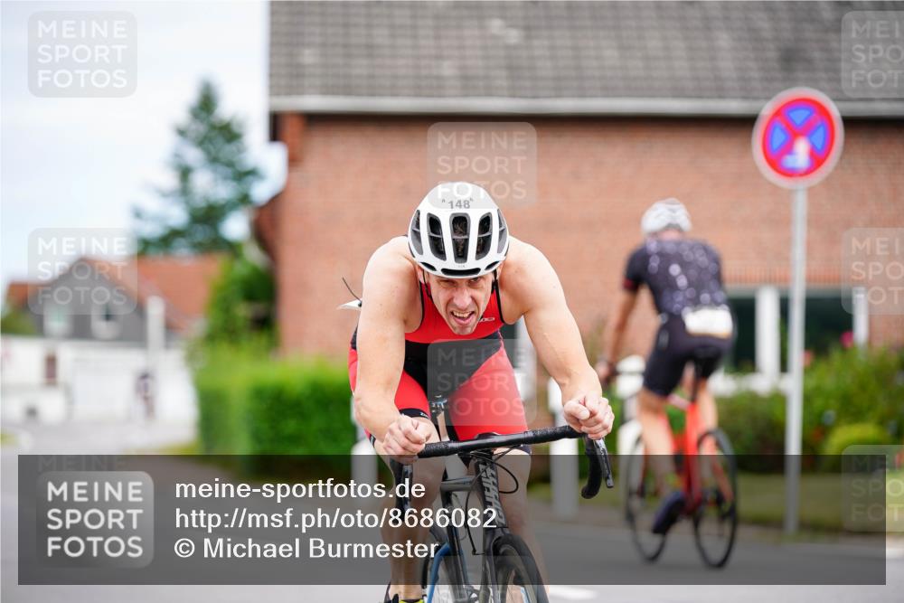 31.08.2025 - Elbe Triathlon Hamburg Michael Burmester http://msf.ph/oto/8686082 31.08.2025 14:16:18 Radfahren 131, 145 meine-sportfotos.de