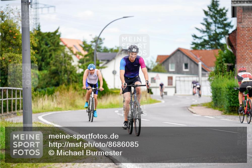 31.08.2025 - Elbe Triathlon Hamburg Michael Burmester http://msf.ph/oto/8686085 31.08.2025 14:16:30 Radfahren 150, 161 meine-sportfotos.de