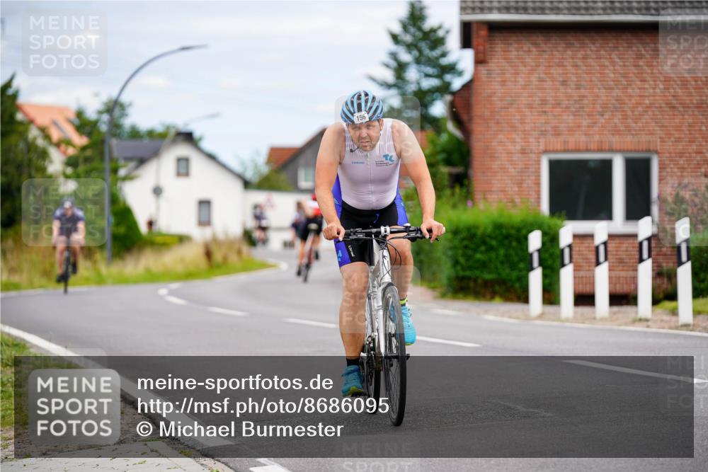 31.08.2025 - Elbe Triathlon Hamburg Michael Burmester http://msf.ph/oto/8686095 31.08.2025 14:16:32 Radfahren 150, 161 meine-sportfotos.de