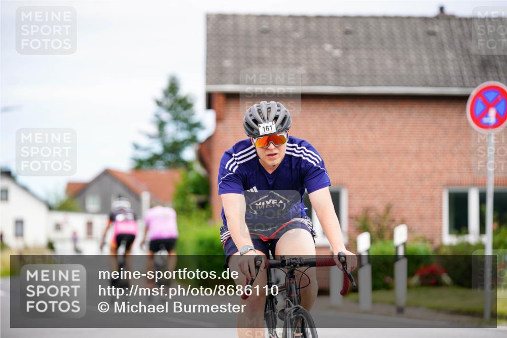 31.08.2025 - Elbe Triathlon Hamburg Michael Burmester http://msf.ph/oto/8686110 31.08.2025 14:16:37 Radfahren 161, 163 meine-sportfotos.de