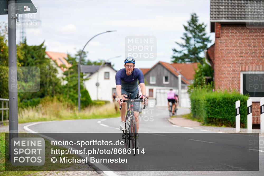 31.08.2025 - Elbe Triathlon Hamburg Michael Burmester http://msf.ph/oto/8686114 31.08.2025 14:16:41 Radfahren 163 meine-sportfotos.de