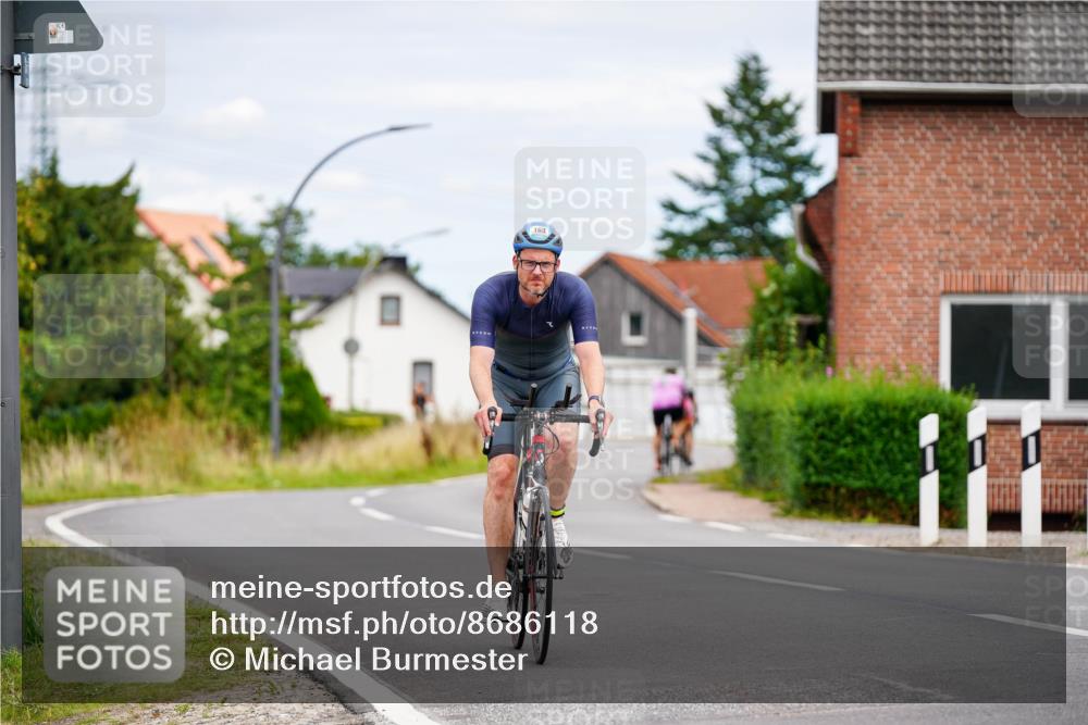 31.08.2025 - Elbe Triathlon Hamburg Michael Burmester http://msf.ph/oto/8686118 31.08.2025 14:16:41 Radfahren 163 meine-sportfotos.de