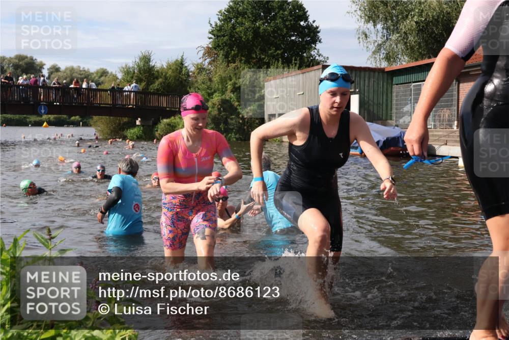 31.08.2025 - Elbe Triathlon Hamburg Luisa Fischer http://msf.ph/oto/8686123 31.08.2025 10:43:01 Schwimmen 1351, 1358, 1366, 1383, 1394, 1414, 1435, 1443, 1474, 1481, 1504 meine-sportfotos.de