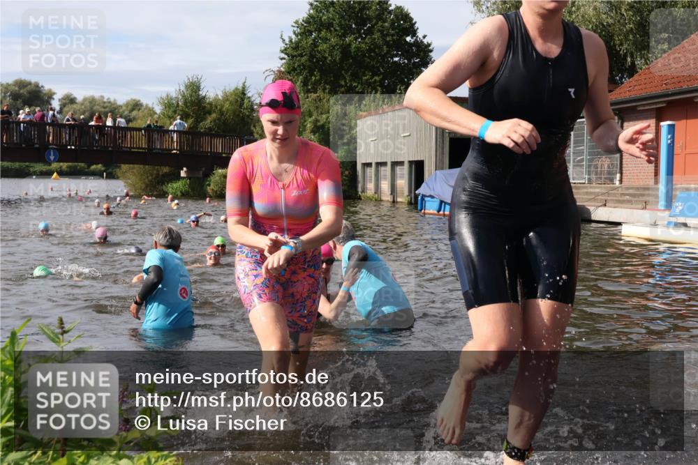 31.08.2025 - Elbe Triathlon Hamburg Luisa Fischer http://msf.ph/oto/8686125 31.08.2025 10:43:02 Schwimmen 1351, 1358, 1366, 1383, 1394, 1414, 1443, 1474, 1504 meine-sportfotos.de