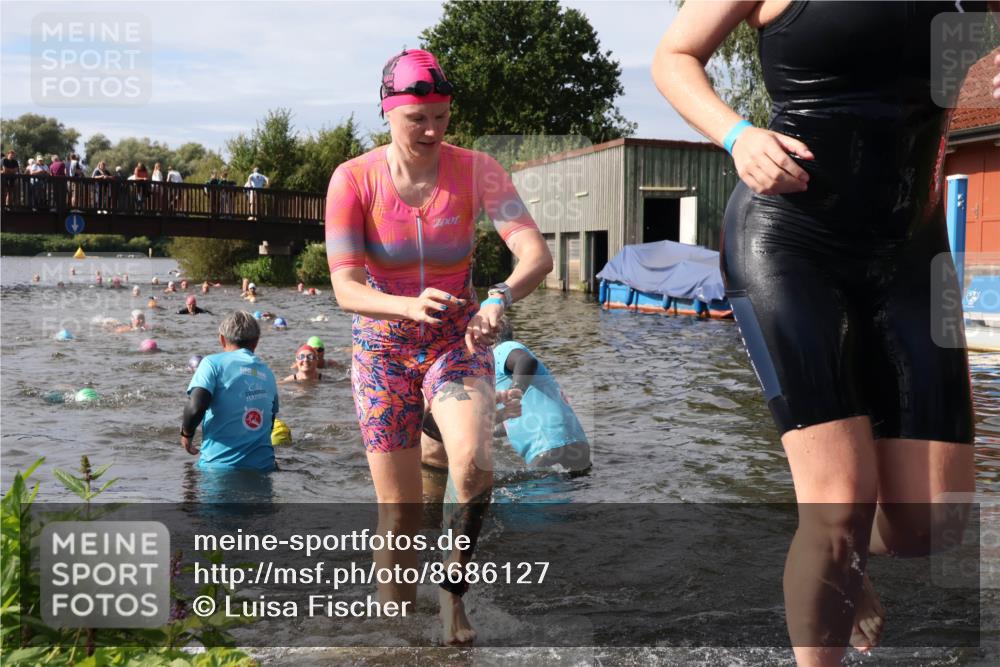 31.08.2025 - Elbe Triathlon Hamburg Luisa Fischer http://msf.ph/oto/8686127 31.08.2025 10:43:02 Schwimmen 1351, 1358, 1366, 1383, 1394, 1414, 1443, 1474, 1504 meine-sportfotos.de