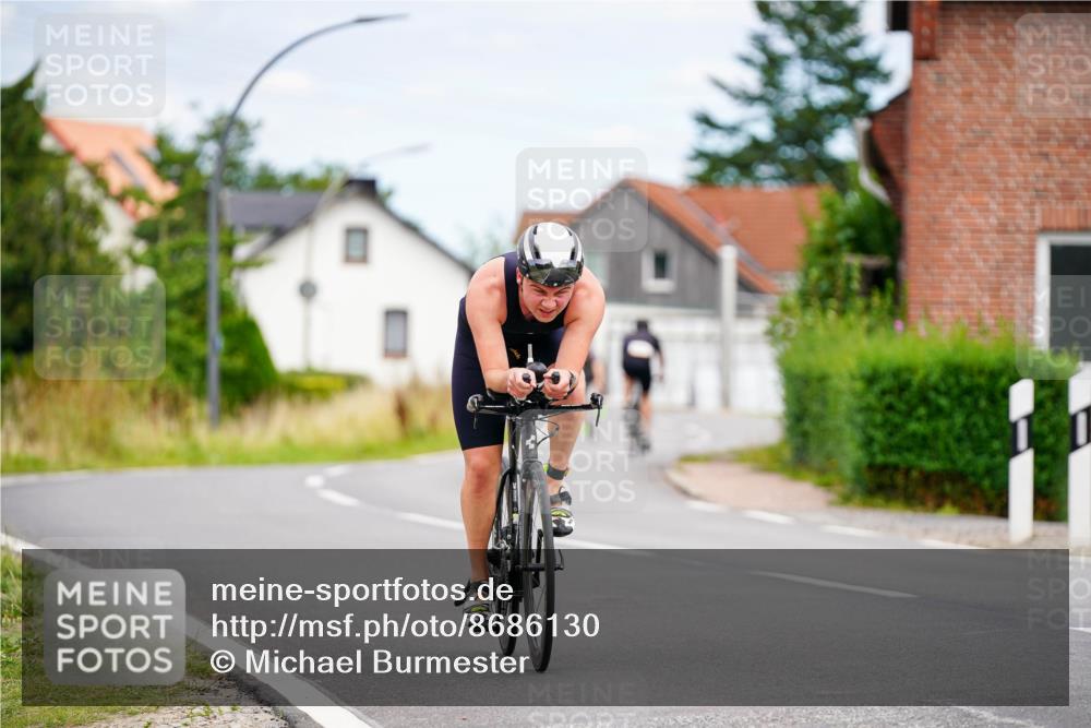 31.08.2025 - Elbe Triathlon Hamburg Michael Burmester http://msf.ph/oto/8686130 31.08.2025 14:16:54 Radfahren 141 meine-sportfotos.de