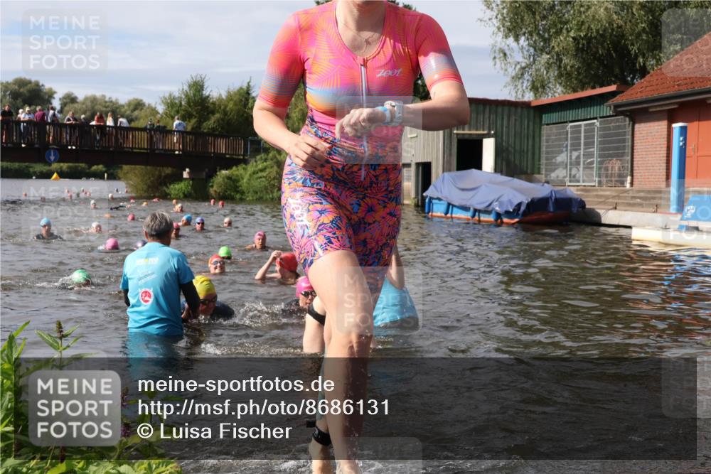 31.08.2025 - Elbe Triathlon Hamburg Luisa Fischer http://msf.ph/oto/8686131 31.08.2025 10:43:03 Schwimmen 1351, 1358, 1366, 1383, 1414, 1443, 1462, 1474, 1504 meine-sportfotos.de