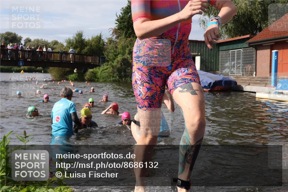 31.08.2025 - Elbe Triathlon Hamburg Luisa Fischer http://msf.ph/oto/8686132 31.08.2025 10:43:03 Schwimmen 1351, 1358, 1366, 1383, 1414, 1443, 1462, 1474, 1504 meine-sportfotos.de