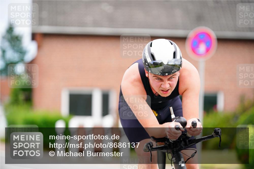 31.08.2025 - Elbe Triathlon Hamburg Michael Burmester http://msf.ph/oto/8686137 31.08.2025 14:16:56 Radfahren 141 meine-sportfotos.de