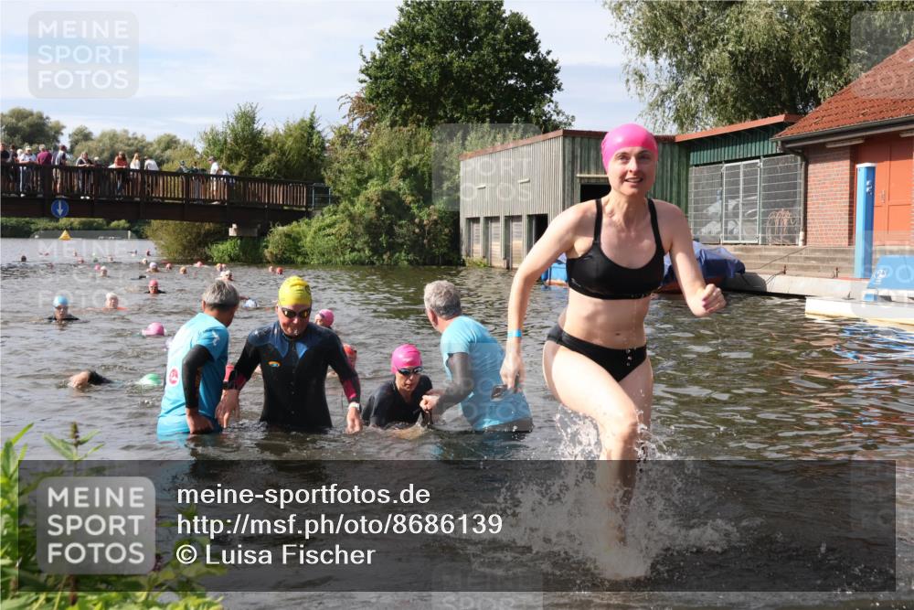 31.08.2025 - Elbe Triathlon Hamburg Luisa Fischer http://msf.ph/oto/8686139 31.08.2025 10:43:04 Schwimmen 1351, 1358, 1366, 1383, 1414, 1443, 1462, 1474, 1504 meine-sportfotos.de