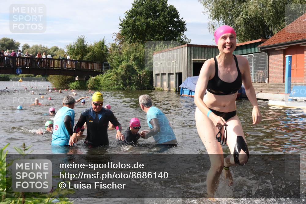 31.08.2025 - Elbe Triathlon Hamburg Luisa Fischer http://msf.ph/oto/8686140 31.08.2025 10:43:05 Schwimmen 1349, 1351, 1358, 1366, 1383, 1414, 1443, 1462, 1474, 1504 meine-sportfotos.de