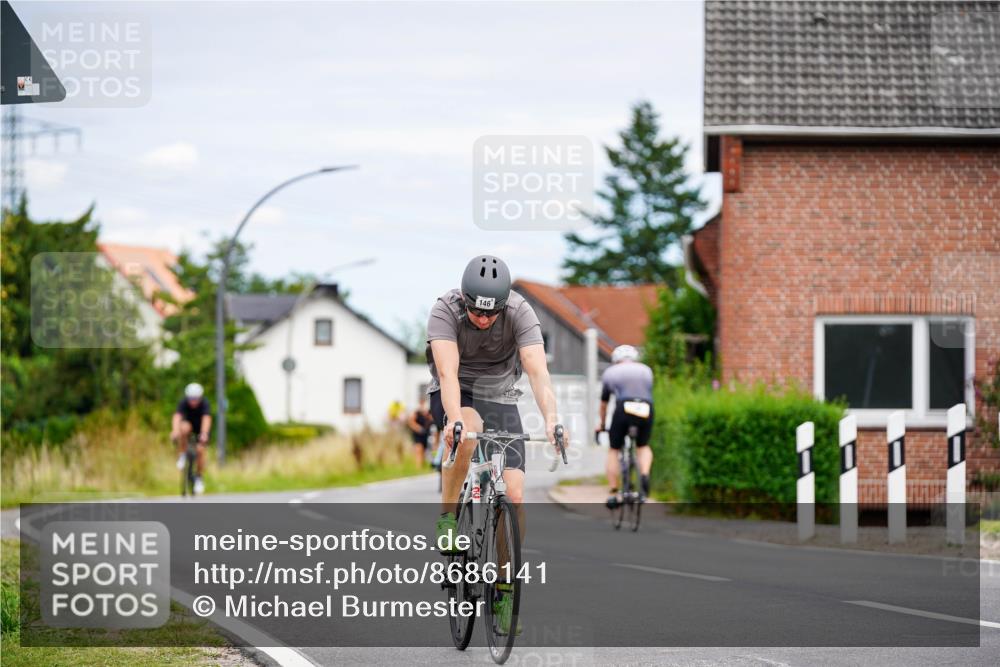 31.08.2025 - Elbe Triathlon Hamburg Michael Burmester http://msf.ph/oto/8686141 31.08.2025 14:17:05 Radfahren 130, 146 meine-sportfotos.de