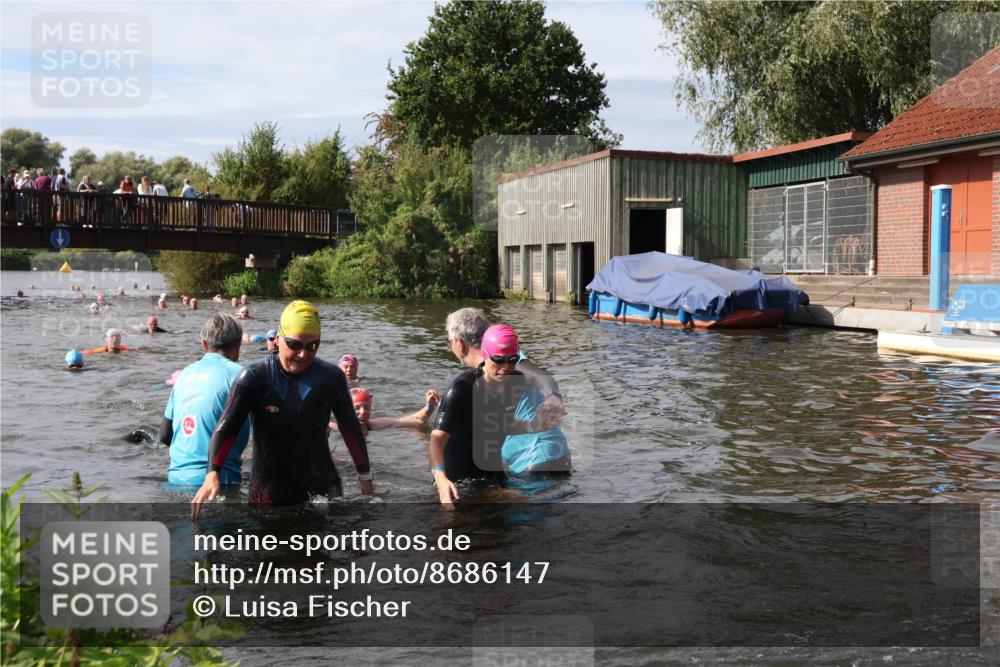 31.08.2025 - Elbe Triathlon Hamburg Luisa Fischer http://msf.ph/oto/8686147 31.08.2025 10:43:06 Schwimmen 1349, 1351, 1366, 1383, 1414, 1443, 1462, 1504 meine-sportfotos.de