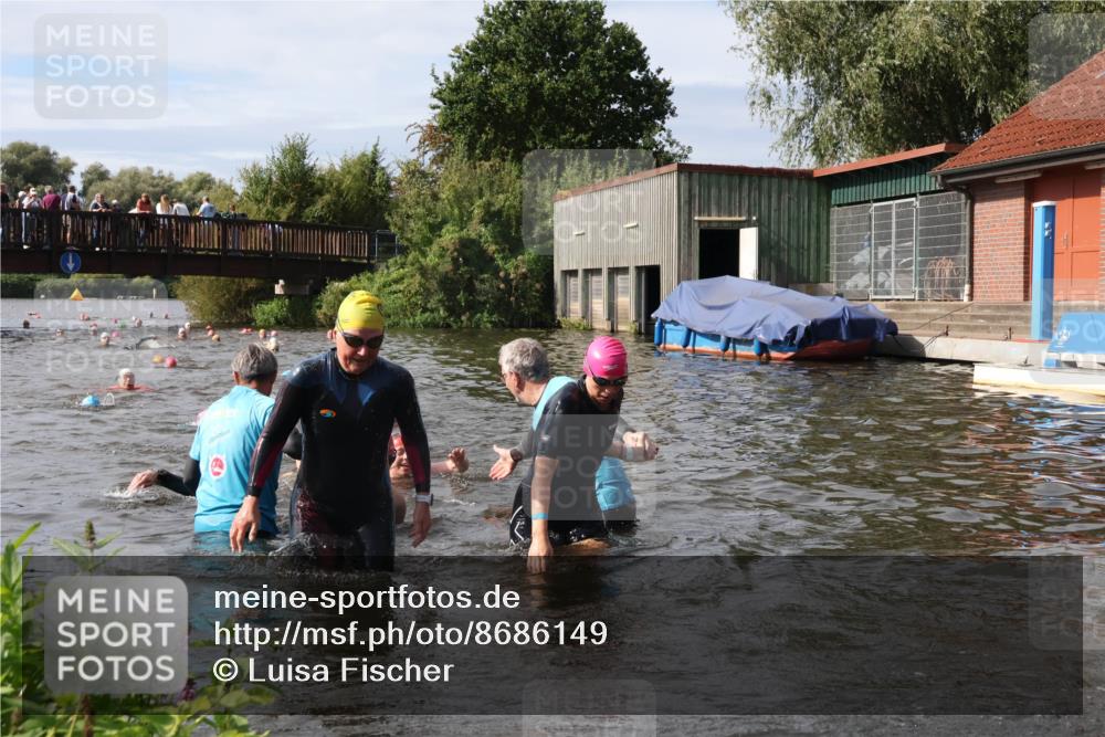 31.08.2025 - Elbe Triathlon Hamburg Luisa Fischer http://msf.ph/oto/8686149 31.08.2025 10:43:06 Schwimmen 1349, 1351, 1366, 1383, 1414, 1443, 1462, 1504 meine-sportfotos.de