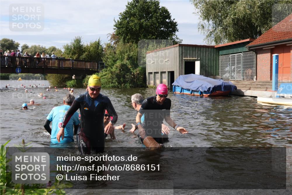 31.08.2025 - Elbe Triathlon Hamburg Luisa Fischer http://msf.ph/oto/8686151 31.08.2025 10:43:07 Schwimmen 1347, 1349, 1351, 1380, 1383, 1414, 1443, 1462, 1504 meine-sportfotos.de