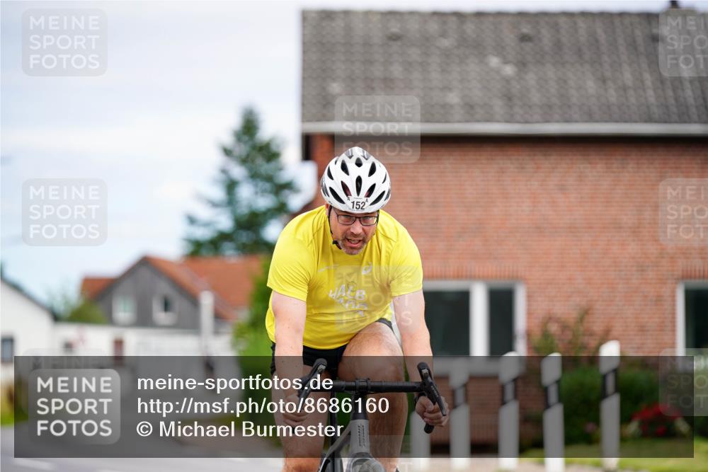 31.08.2025 - Elbe Triathlon Hamburg Michael Burmester http://msf.ph/oto/8686160 31.08.2025 14:17:18 Radfahren 152 meine-sportfotos.de
