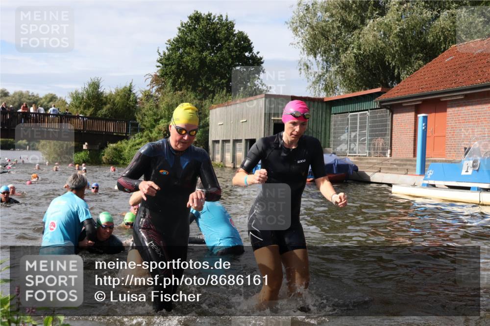 31.08.2025 - Elbe Triathlon Hamburg Luisa Fischer http://msf.ph/oto/8686161 31.08.2025 10:43:08 Schwimmen 1346, 1347, 1349, 1351, 1380, 1414, 1443, 1462, 1504 meine-sportfotos.de