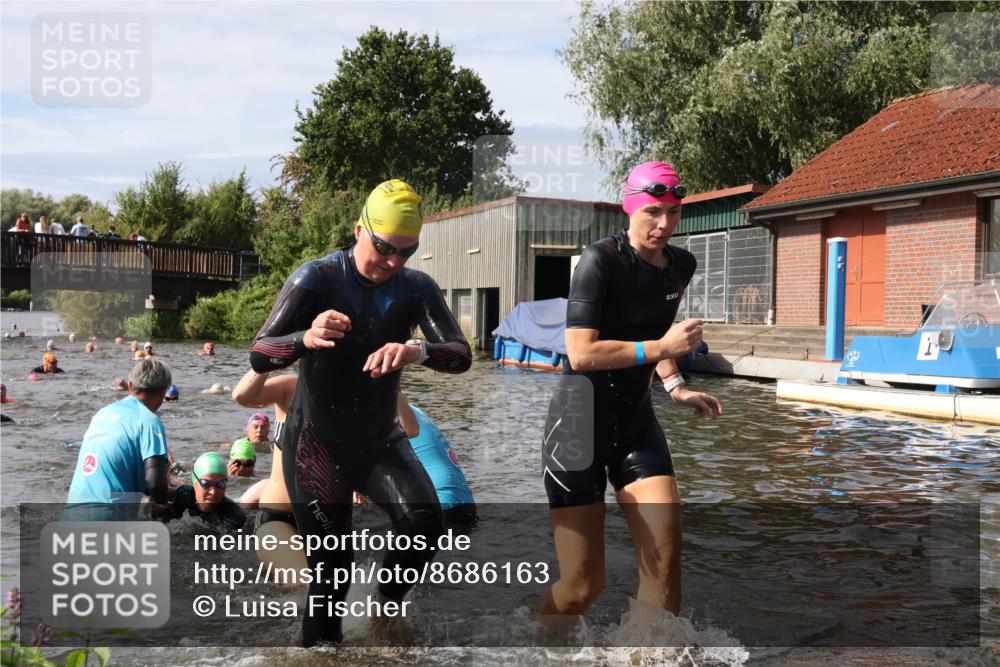 31.08.2025 - Elbe Triathlon Hamburg Luisa Fischer http://msf.ph/oto/8686163 31.08.2025 10:43:09 Schwimmen 1346, 1347, 1349, 1351, 1380, 1414, 1443, 1462, 1504 meine-sportfotos.de