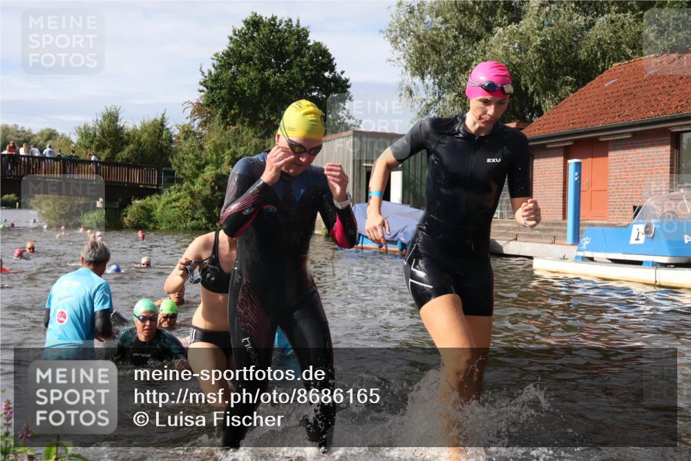 31.08.2025 - Elbe Triathlon Hamburg Luisa Fischer http://msf.ph/oto/8686165 31.08.2025 10:43:09 Schwimmen 1346, 1347, 1349, 1351, 1380, 1414, 1443, 1462, 1504 meine-sportfotos.de