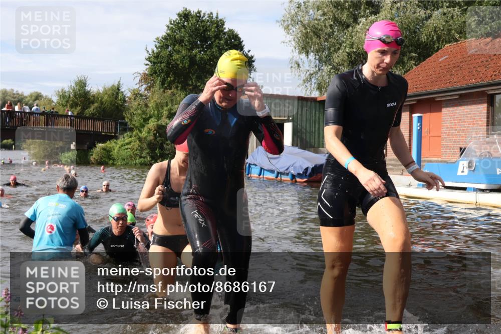 31.08.2025 - Elbe Triathlon Hamburg Luisa Fischer http://msf.ph/oto/8686167 31.08.2025 10:43:09 Schwimmen 1346, 1347, 1349, 1351, 1380, 1414, 1443, 1462, 1504 meine-sportfotos.de
