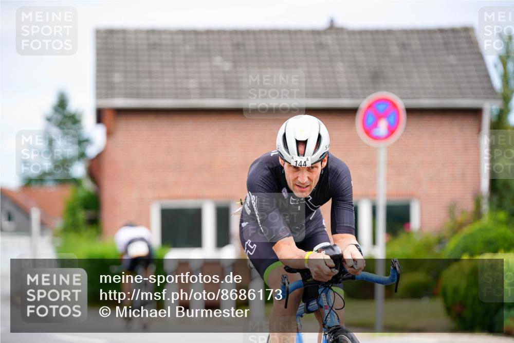 31.08.2025 - Elbe Triathlon Hamburg Michael Burmester http://msf.ph/oto/8686173 31.08.2025 14:17:28 Radfahren 125, 140, 144 meine-sportfotos.de