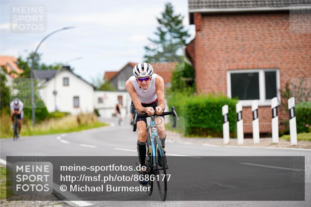 31.08.2025 - Elbe Triathlon Hamburg Michael Burmester http://msf.ph/oto/8686177 31.08.2025 14:17:33 Radfahren 140 meine-sportfotos.de