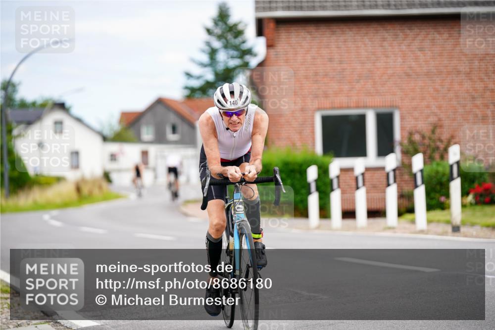 31.08.2025 - Elbe Triathlon Hamburg Michael Burmester http://msf.ph/oto/8686180 31.08.2025 14:17:33 Radfahren 140 meine-sportfotos.de