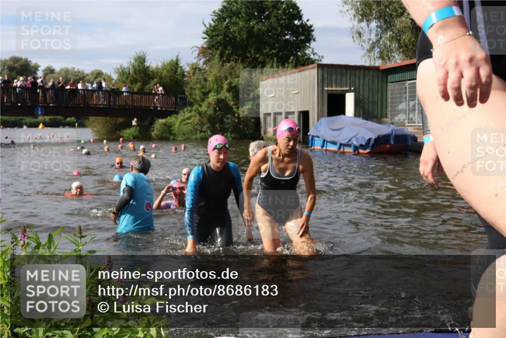 31.08.2025 - Elbe Triathlon Hamburg Luisa Fischer http://msf.ph/oto/8686183 31.08.2025 10:43:18 Schwimmen 1346, 1347, 1349, 1374, 1380, 1409, 1431, 1493 meine-sportfotos.de