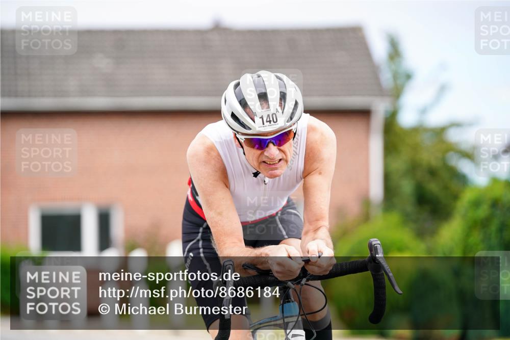 31.08.2025 - Elbe Triathlon Hamburg Michael Burmester http://msf.ph/oto/8686184 31.08.2025 14:17:34 Radfahren 140 meine-sportfotos.de